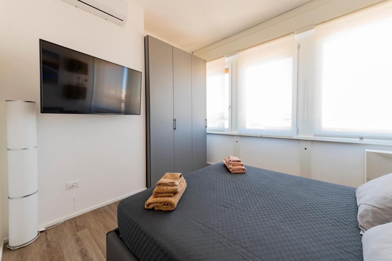 Piazza Salotto & Stazione Comfy Apartment เปสการา ภายนอก รูปภาพ
