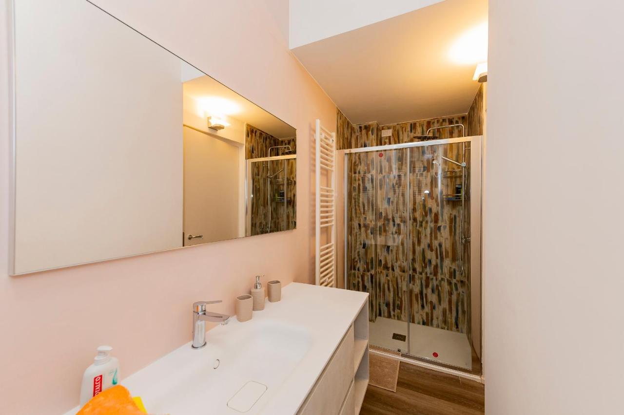 Piazza Salotto & Stazione Comfy Apartment เปสการา ภายนอก รูปภาพ